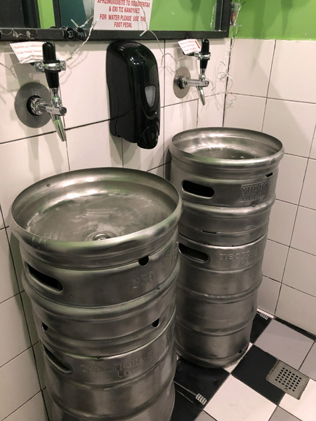 Clever sinks for a Brewpub