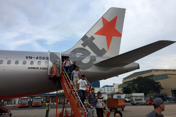 Jetstar Pacific A320 (VN-A569) at SGN