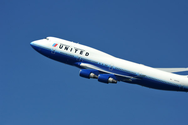United Airlines B747 (N197UA)  fly-past over San Francisco Fleet Week
