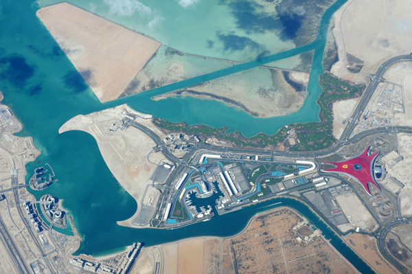 Formula 1 Raceway and FerrariWorld, Abu Dhabi
