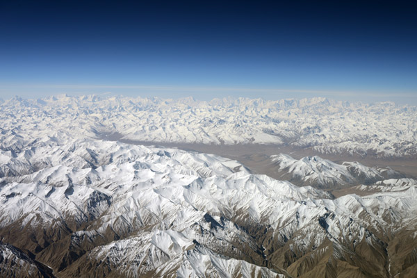 Karakoram Highway in the valley leading to the Khungerab Pass, Xinjiang, China