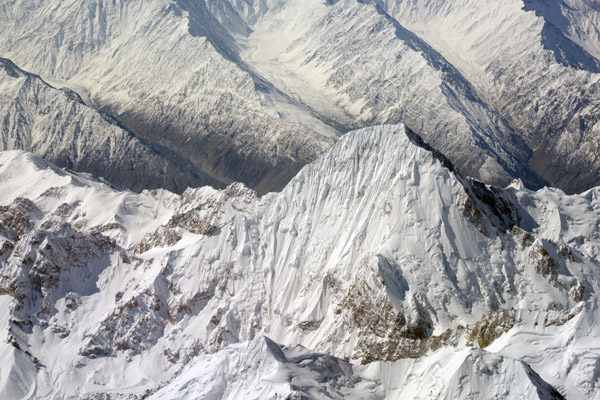Karun Kuh  (6977m/22,890ft), Karakoram Range, Pakistan 