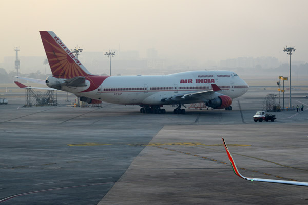 Air India B747-400 (VT-ESP) at BOM