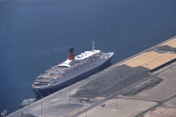 Queen Elizabeth II, Port Rashid, Dubai