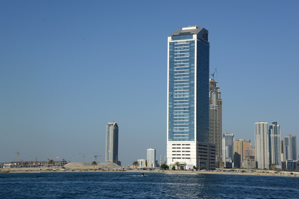 Lagoon Tower, Al Mamzar
