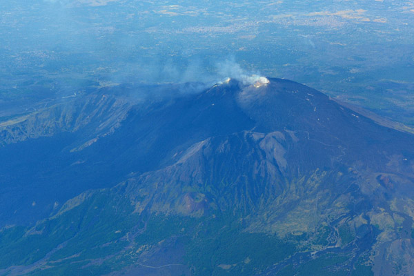 The volcano Mount Etna (3326m/10,912ft), Sicily, Italy