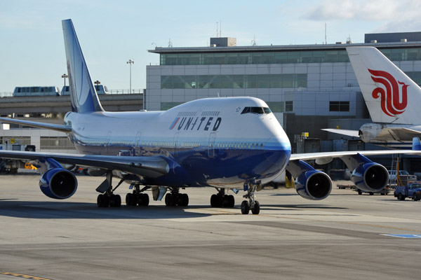 United Airlines B747 at SFO