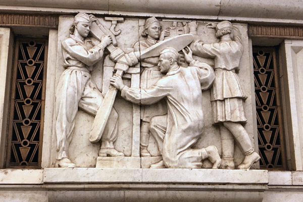 Relief sculptures, Moscow Kurskaya Station