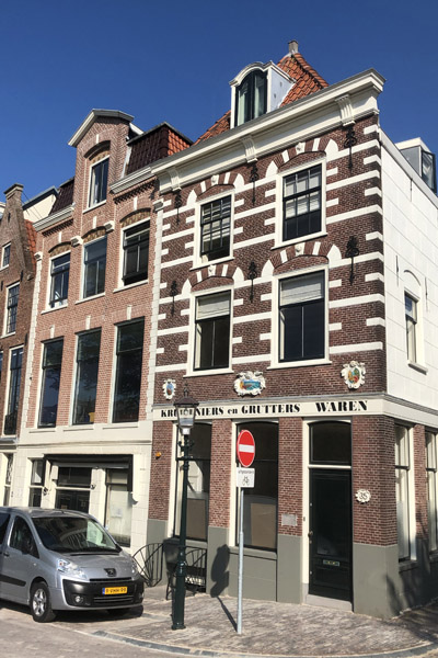 Kruideniers en Grutters Waren, Spaarne 35, Haarlem