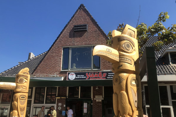 Yanks Indian Club, Dorpsplein, Zandvoort