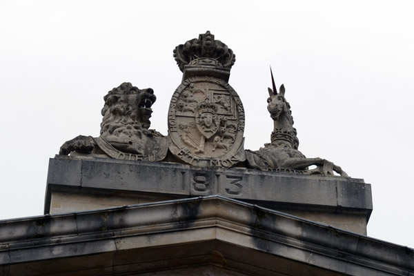 British coat-of-arms atop the Londonderry Courthouse, 1813