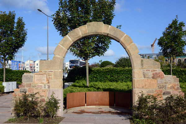 The Great War Arch and Jersey Contingent Memorial, Liberation Square