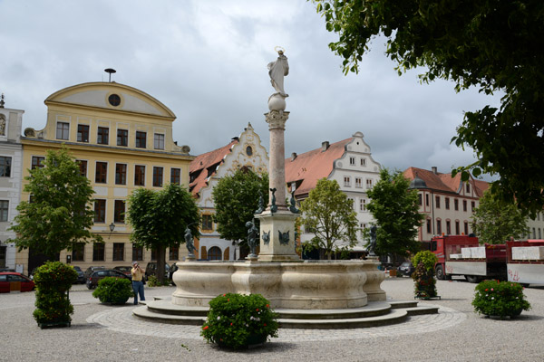 Marienbrunnen, Karlsplatz, Neuburg an der Donau