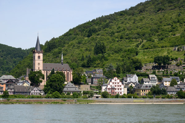Lorch, on the Hessen bank of the Rhine across from  Niederheimbach