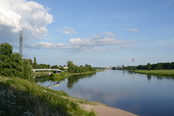 Molenbrücke on the far left providing access to Pieschener Hafen, Dresden-Pieschen