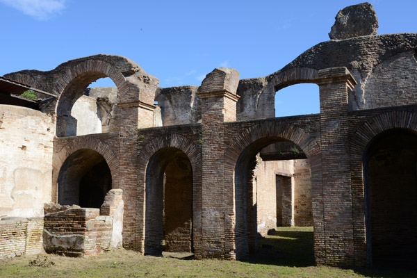 Caseggiato degli Aurighi, Ostia Antica