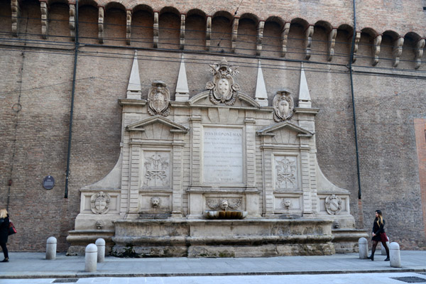 Fontana Vecchia - Pope Pius IV