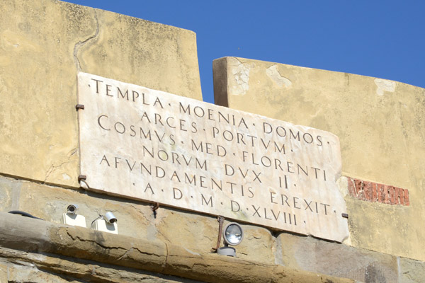 Dedication over the gate to Forte Falcone, 1548