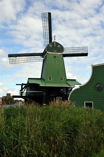 De Gekroonde Poelenburg - 1867 pealing windmill