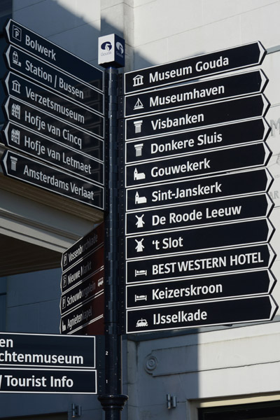 Signposts for tourist sights in Gouda