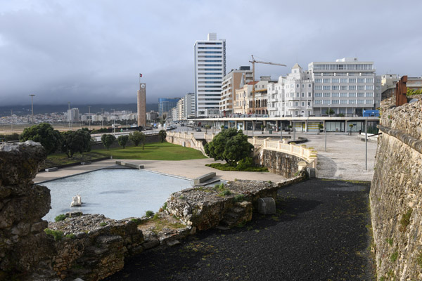 Portugal Apr21 3067.jpg
