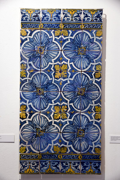 Polychrome pattern azulejos panel with scallop shell, ca 1630-40