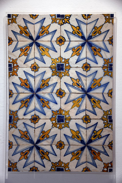 Azulejo panel with the Cross of Malta, ca 1620-30