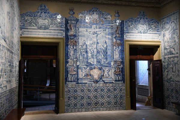 Manuel Hall (Low Choir), Madre de Deus Convent, with works from the golden age of Portuguese azulejos (1690-1725)