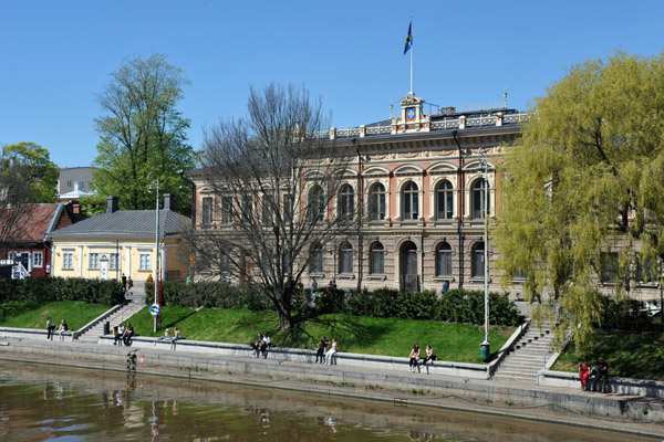 Turku City Hall from the Auransilta bridge