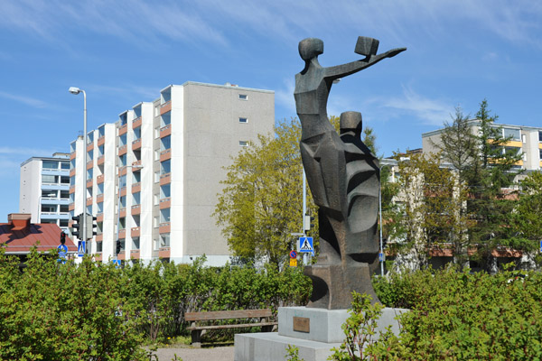 Entrepreneur Statue, Nortamonkatu 5, Rauma, Finland
