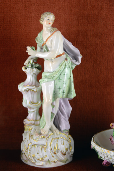 Porcelain figure, Trakai Castle