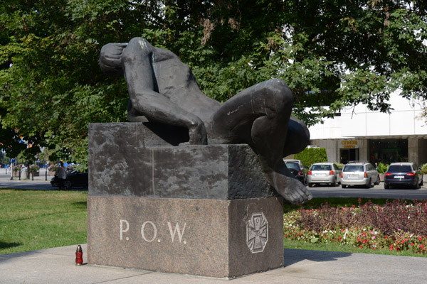 Polska Organizacja Wojskowa (P.O.W.) monument, 1918