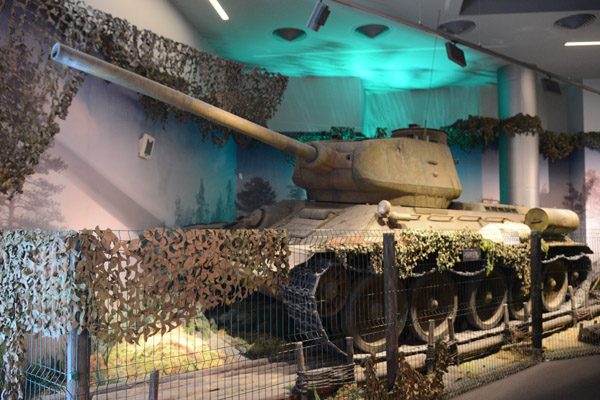 Diorama of the Soviet Tank camoflauged during the reconquest of Belarus