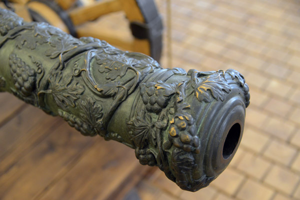 Detail of the grape shot cannon, Nesvizh Castle