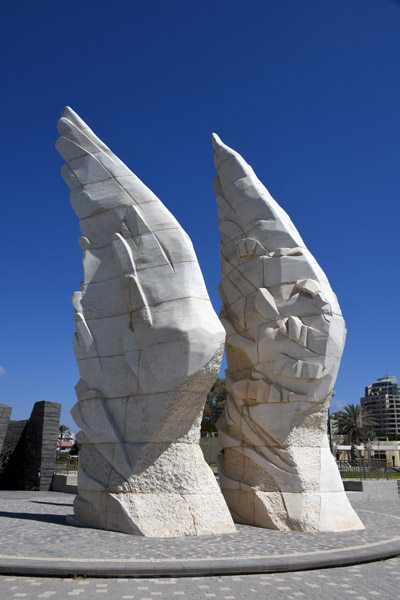 Israel Aug22 1107.jpg