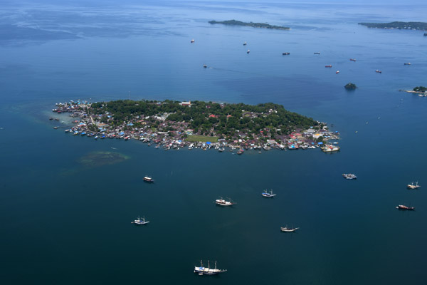 Pulau Doom Tanah Papua, Sorong Bay, West Papua