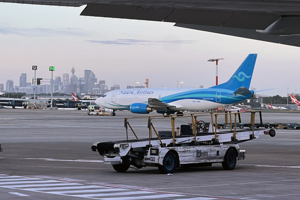 Nauru Airlines B737 (YH-YNU)