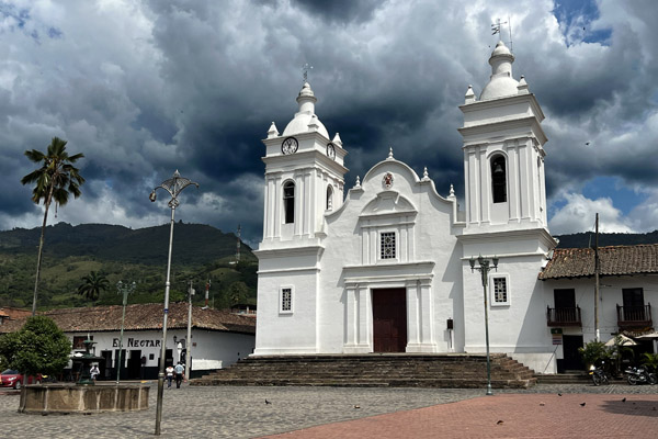 Colombia ip24 2301.jpg