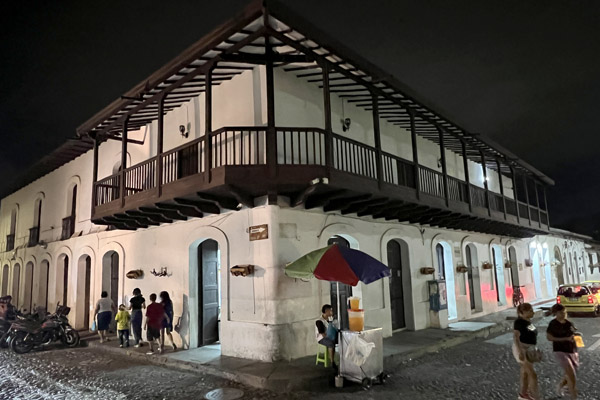 Colombia ip24 1070.jpg