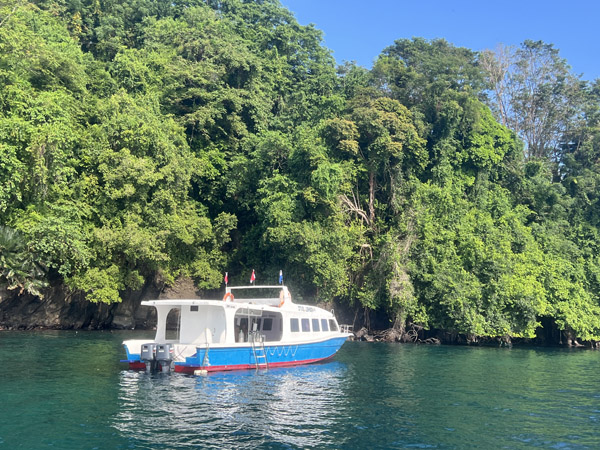 Lembeh Jun25 176.jpg