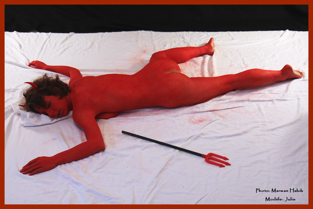 Julie - Laziness / Paresse