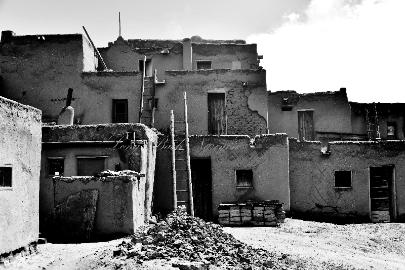 Adobe building with ladders (Hlaukkwima-South House)  at Taos Pueblo, Taos Mountain, New Mexico 319 
