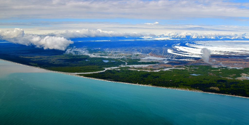 Cape Sitkagi, Fountain Stream, Sitkagi Bluffs, Moraine on Malaspina Glacier, Wrangell-Saint Elias National Park, Gulf of Alaska 
