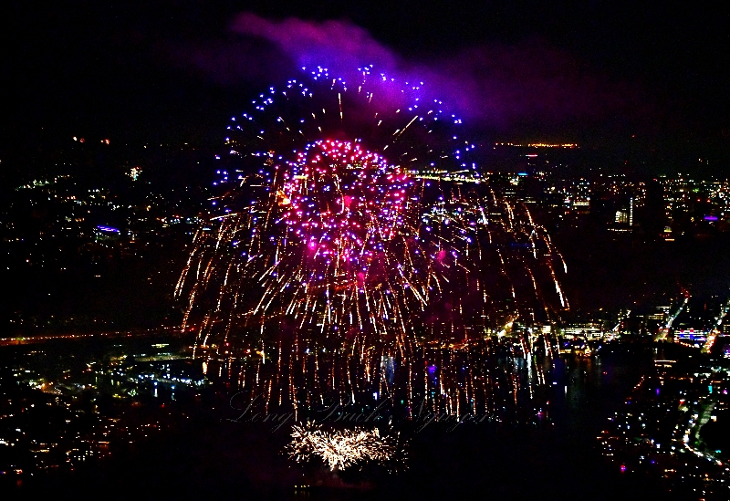 Seattle Lake Union 4th of July Fireworks, Washington 281 photo Long