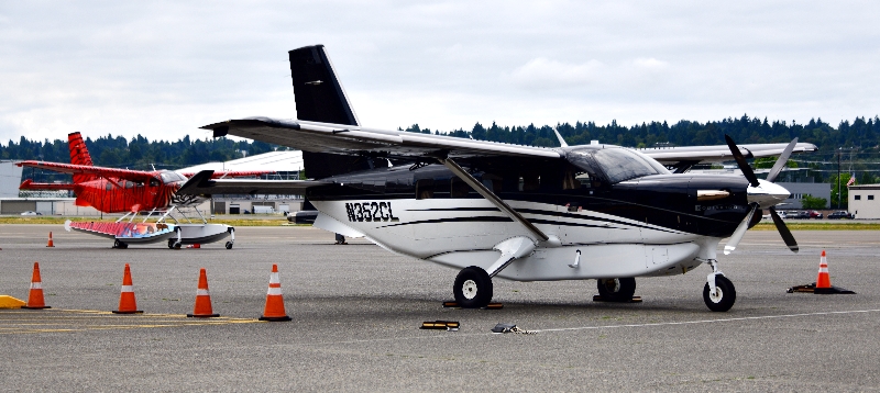 Kodiak N352CL and N31JA at Modern Aviation, Aircraft For Sales, Seattle, Washington 080 