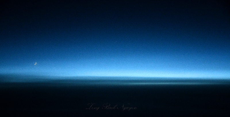 Blue Sunset and Crescent Moon over Southern Oregon at 40,000 feet 088  
