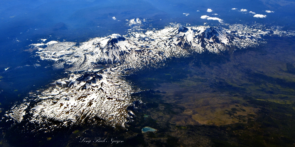 Broken Hand, Broken Top, Green Lakes, Rock Mesa, South Sister, The Husband, Middle Sister, North Sister at 40,000 feet, Bend, Or