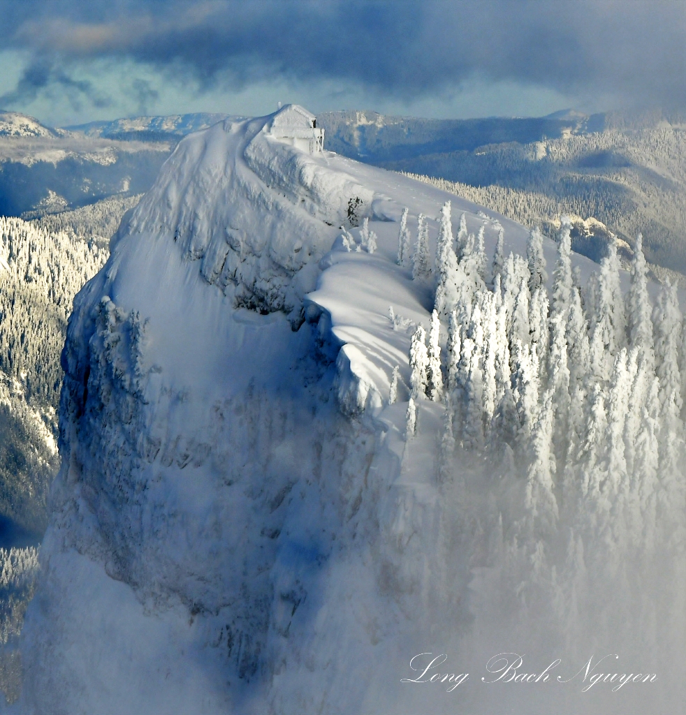 High Rock Lookout on Sawtooth Ridge, Snoqualmie National Forest, Ashford, Washington 913b 