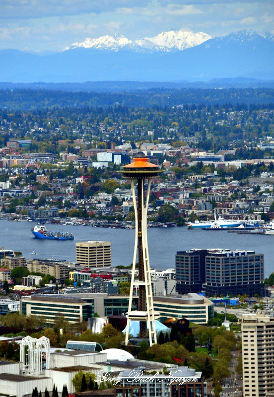 SSpace Needle, Pacific Science Center, Lake Union, Whitehorse Mountain, Three Fingers, Seattle, Washington 150a 