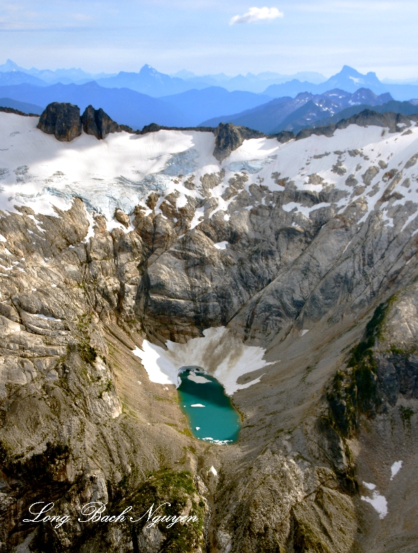 Mitchler Creek Lake, Snowking Mountain, Pugh Mountain, Bedal Peak, Sloan Peak, Mount Daniel, Cascade Mountains, Washington 817